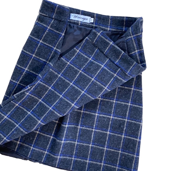 Weierya Plaid Mini Skirt - Picture 3 of 5